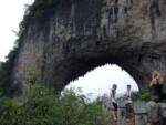 Wir vor dem Moon Hill bei einer kurzen Pause Yangshuo Moon Hill