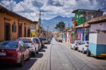 Im Vergleich zu Xela war es hier sehr ordentlich und aufgeräumt (zumindest in der Innenstadt). San Cristobal Straße