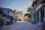 Die Sandstraßen werden hauptsächlich von Golf Carts oder Fahrrädern befahren. Belize Caye Caulker